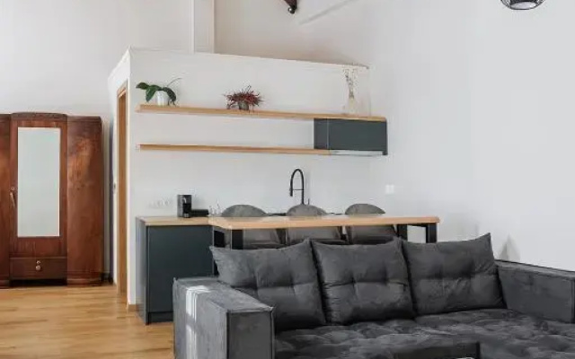 Petrou Suites