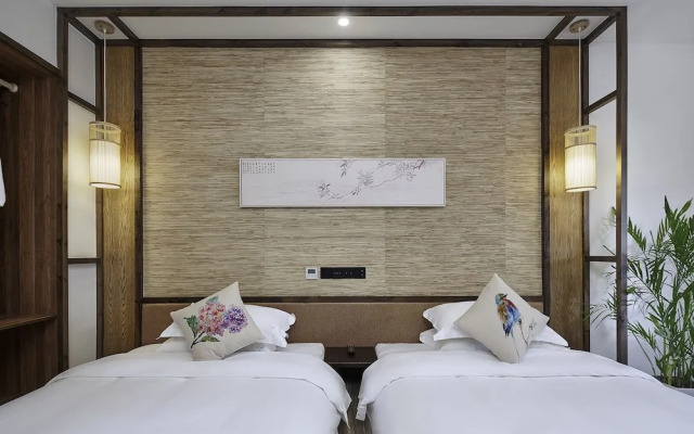 Floral Hotel Deqing Qinzizaiju