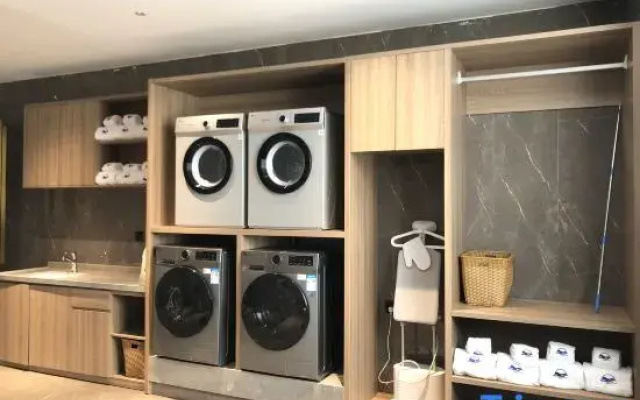 Moline Hotel Changsha Lugu Branch