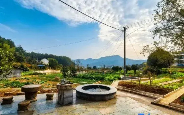 Tianfu Homestay (Former Residence Scenic Area)