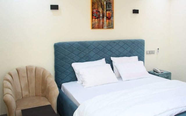 S and B Suites