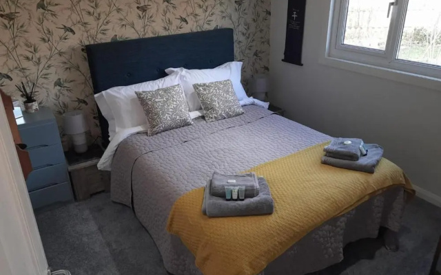 2bed Cabin w/ Parking Near Snowdonia National Park