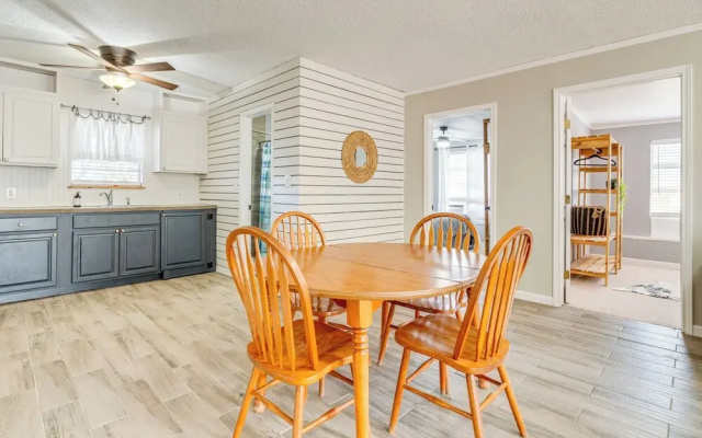 Lake Travis Access: Pet-friendly Lago Vista Home!