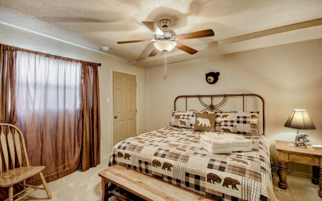 414Elkmountainmtncb Elk Mountain House