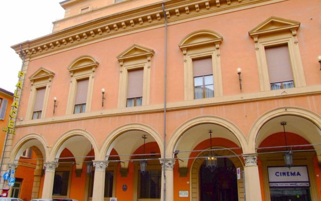 Отель Palace Италия, Болонья - 2 отзыва об отеле, цены и фото номеров - забронировать отель Palace онлайн вид на фасад