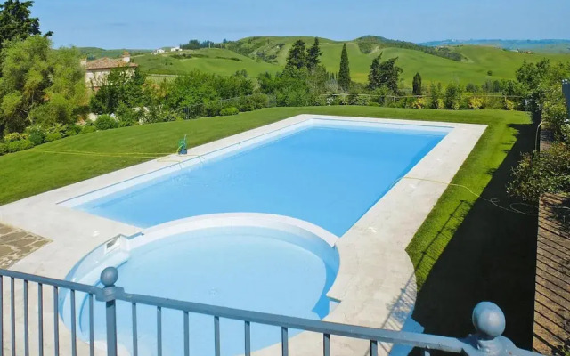 Apartment in Tuscany With Golf Course