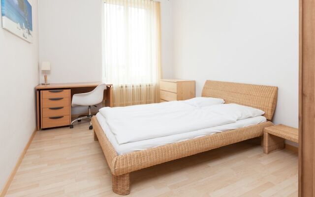 Апартаменты Apartments Swiss Star University Цюрих комната для гостей