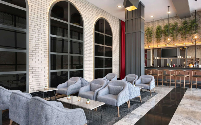 Ramada by Wyndham Tire