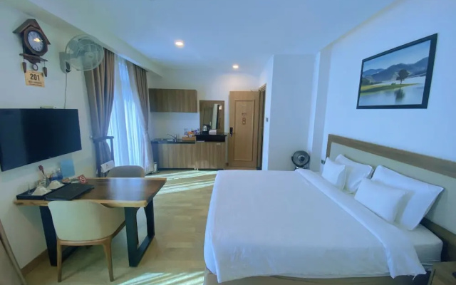 Q Hotel