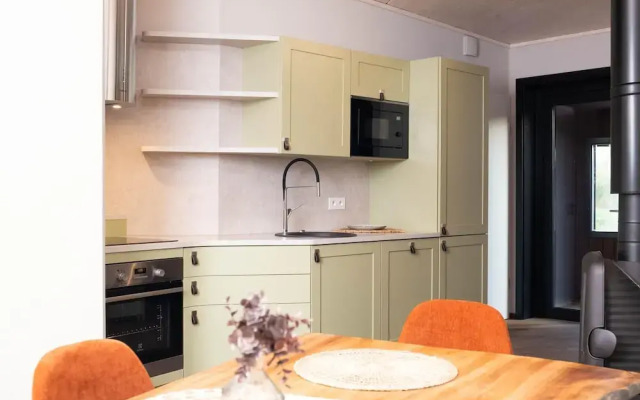 Vacation House Near Tournai Forest Retreat