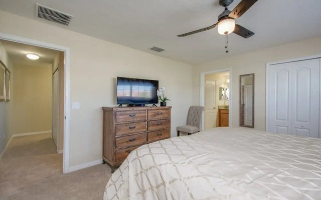 Fully Equiped 4 Bedroom Villa