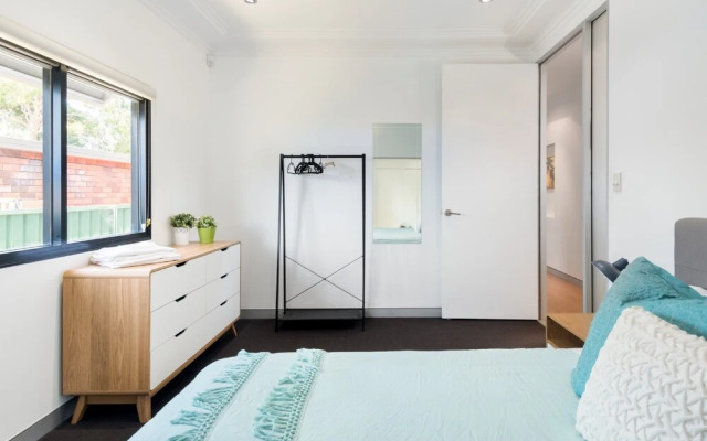 Studio 64 Oyster Bay Modern