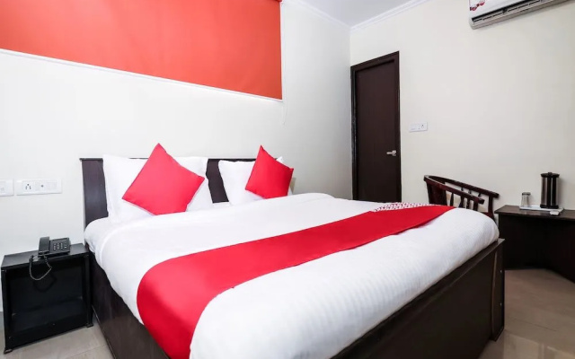 OYO 15154 Hotel Rock On
