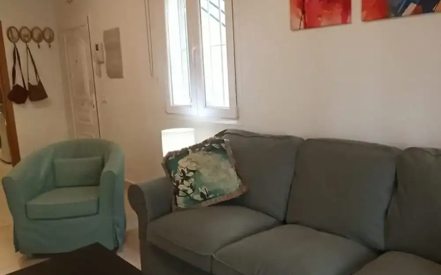 2 Bed Apt - Close To Beach - Pool - Balcony