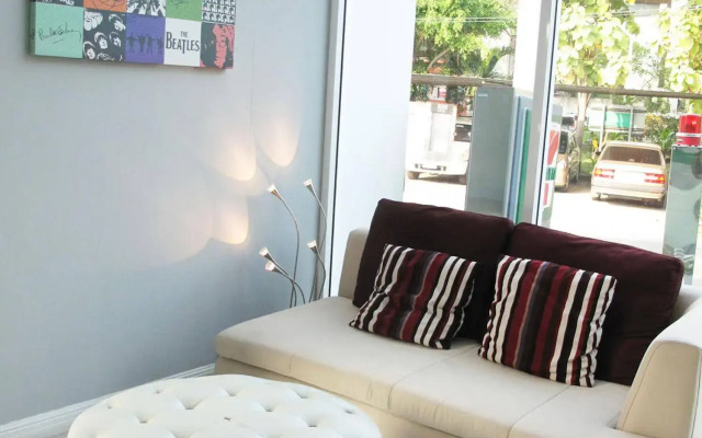 NIDA Rooms Phra Khanong 101 Bangjark