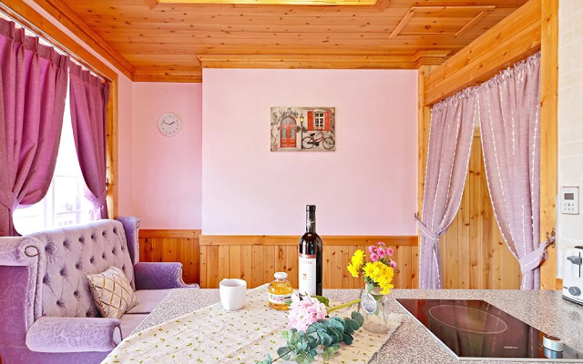Gyeongju Epilogue Pension (Spa Karaoke, Netflix Available)