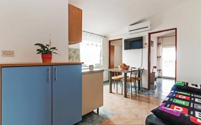 Nice Apartment in Vir With 2 Bedrooms and Wifi