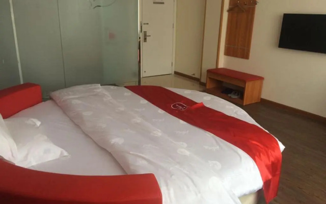Shankee Hotel (Zhoukou Chuanhui District Red Star Macalline)