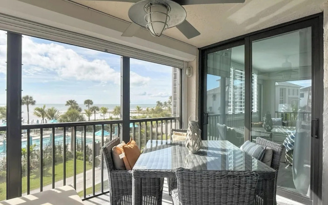 Caper Beach Club 312
