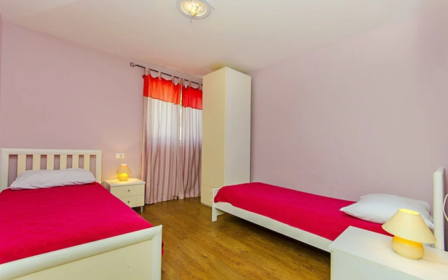 Apartments Pitesa