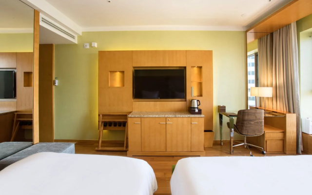 Baymond Hotel