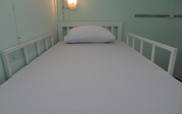 Khaosan River Inn Hostel Бангкок комната для гостей