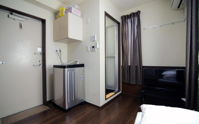 Yotsuya House