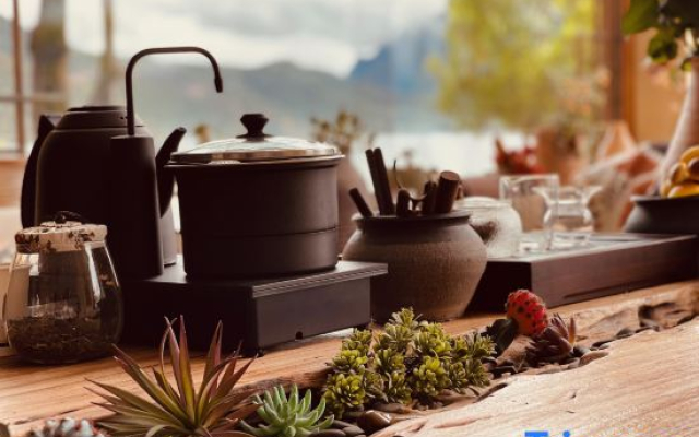 Lugu Lake Scenic Area Shuitian Yishe Loft Lakeview Vacation Apartment