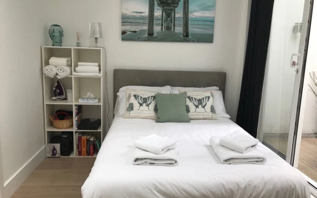Cosy Felgate Mews Apartment - STD
