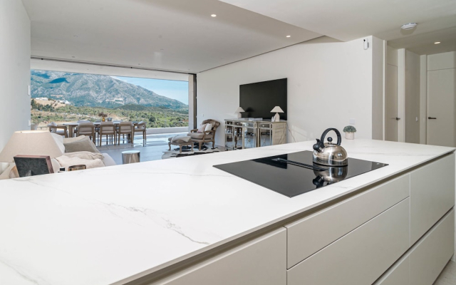 RLQ - Modern 2 Bed Apt With Rooftop Plunge Pool