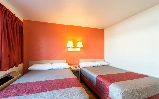 Motel 6 Reno West