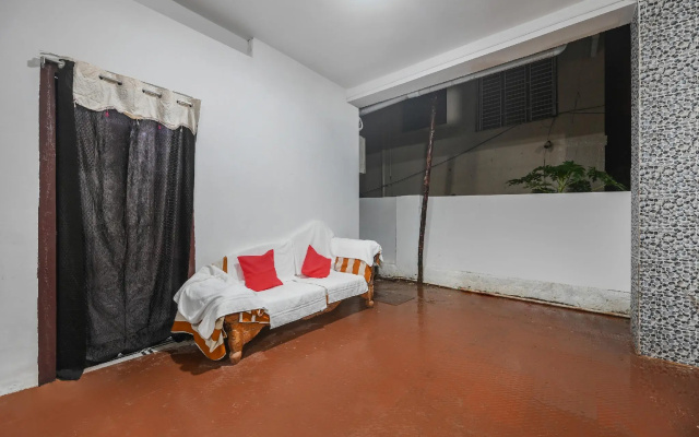 OYO 81506 Ares Residency