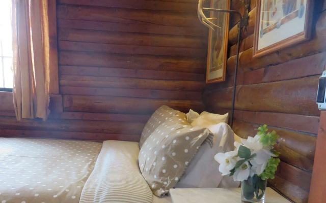 Log Cabin Motel