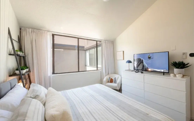 Park Avenue 299-1790 2 Bedroom Condo