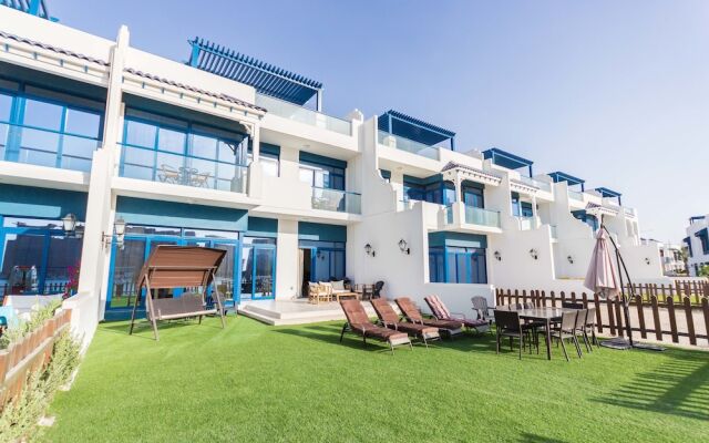 Отель Yanjoon Holiday Homes - Palma Residence вид на фасад