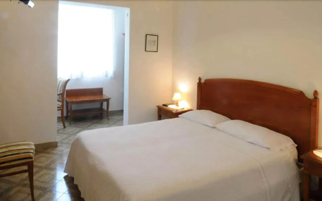 Hotel Toro