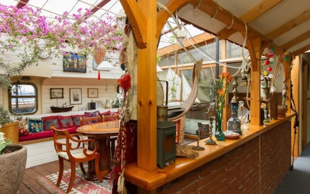 Captains Place