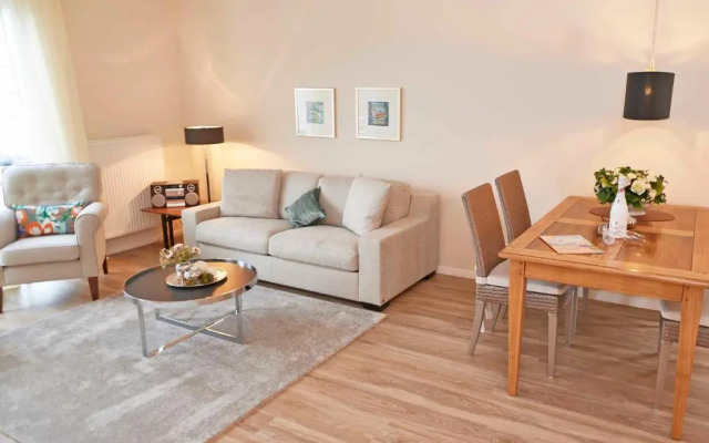 Residenz "bel-vital" F407 WG 21 mit Balkon und seitlichem Meerblick