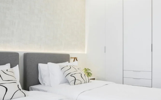 Deluxe Apartment in Kallithea