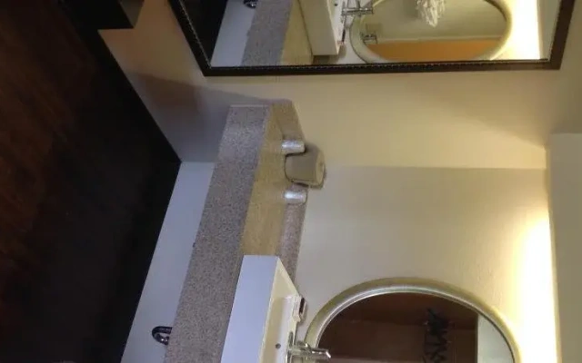 Extenda Suites Mobile North (Ex Red Roof Inn North)