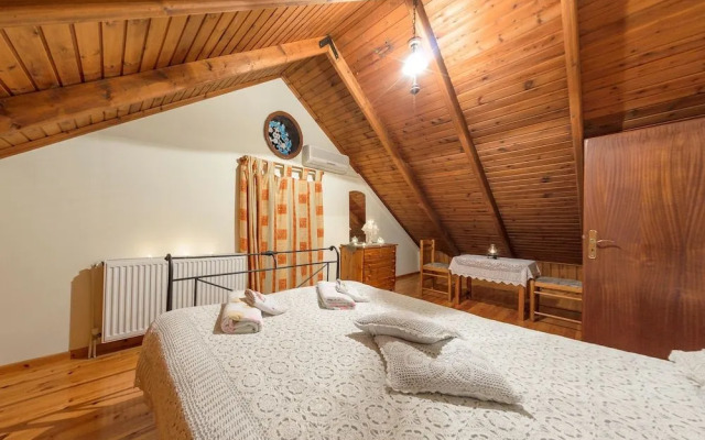 Borsalino Studios & Apartments