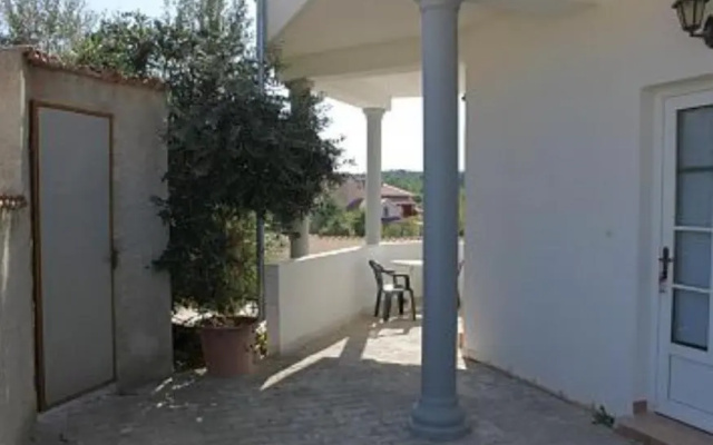 Apartments Angela Ližnjan