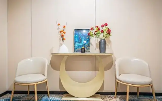 Lunyue Hotel (Foshan Gaoming City Plaza Store)