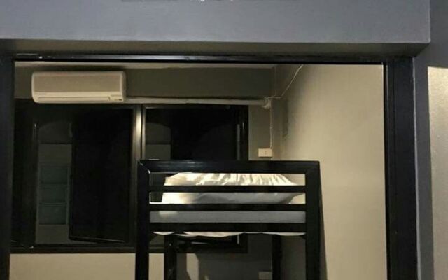 Отель Din Space Bangkok вид на фасад