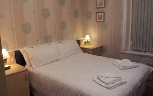 La Tour Hotel