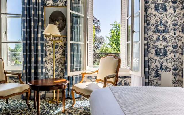 Aigle Noir Hotel Fontainebleau - MGallery Collection