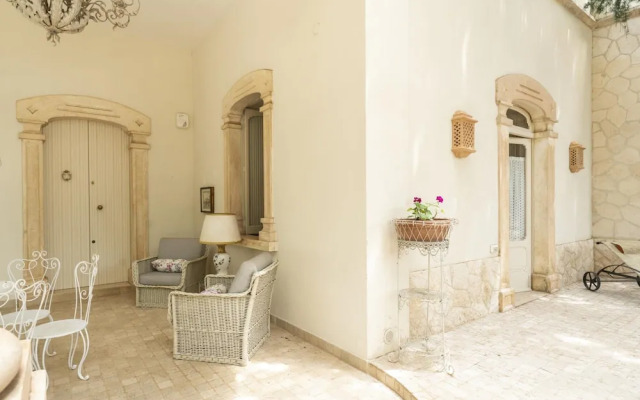 Villa Manfredi con Piscina by Wonderful Italy