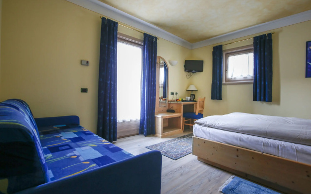Hotel "La Suisse"