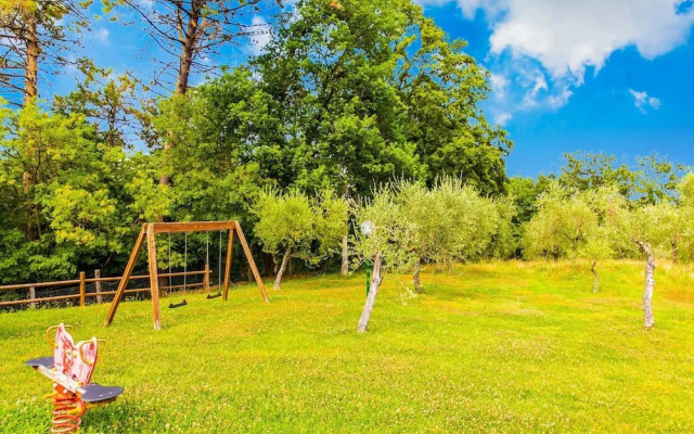 Rustic Farmhouse in Terricciola