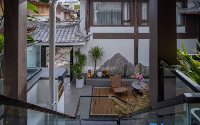 Lanqi Meiju Design Guesthouse (Zhongyi Market Mu's Mansion)